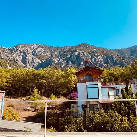 Bed & Breakfast Gelidonya *